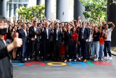 Singapore's Deputy Prime Minister and Minister for Finance Lawrence Wong poses with Google employees at 'Google for Singapore', an event celebrating the company's 15th year in the country, at Google's office. (Photo: Reuters/Edgar Su)