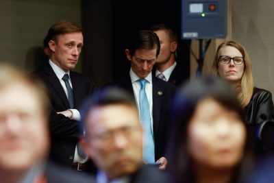 US National Security Advisor Jake Sullivan, White House Deputy Chief of Staff Bruce Reed and White House Deputy Chief of Staff Jen O'Malley Dillon attend a press conference held by US President Joe Biden at the conclusion of the G7 Summit, in Hiroshima, Japan, 21 May 2023 (Photo: Reuters/Jonathan Ernst).