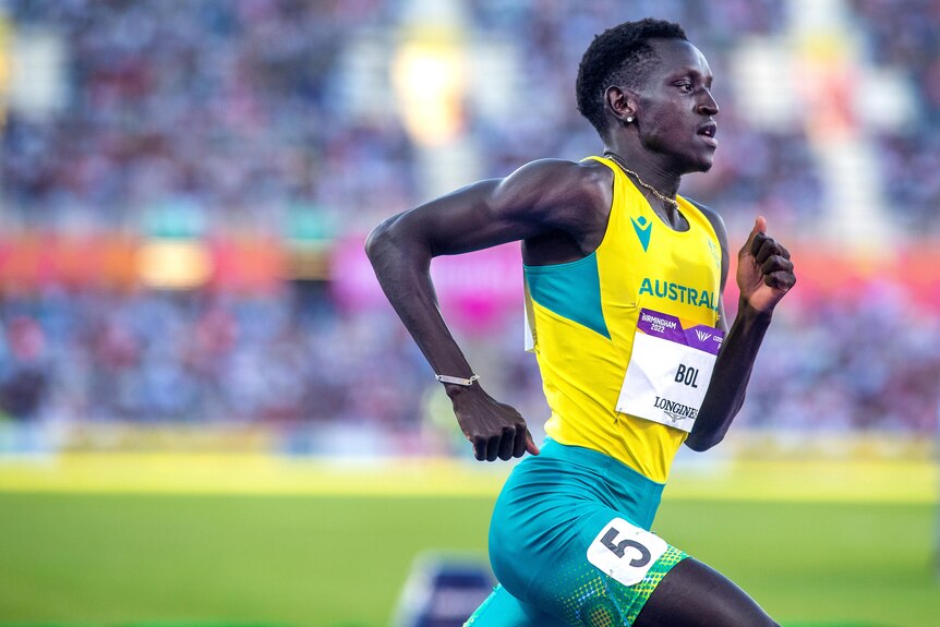 Peter Bol runs