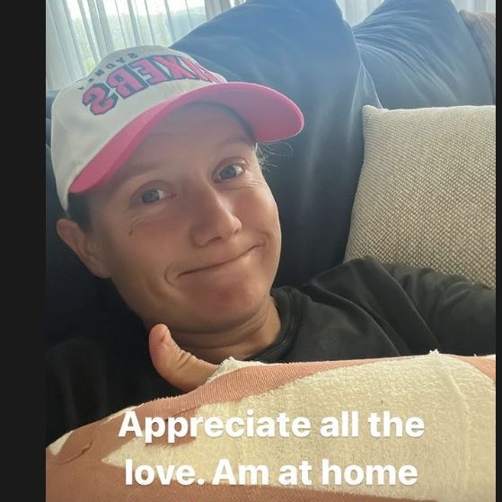 A picture from social media of women's cricketer Alyssa Healy with a large medical bandage on her hand.