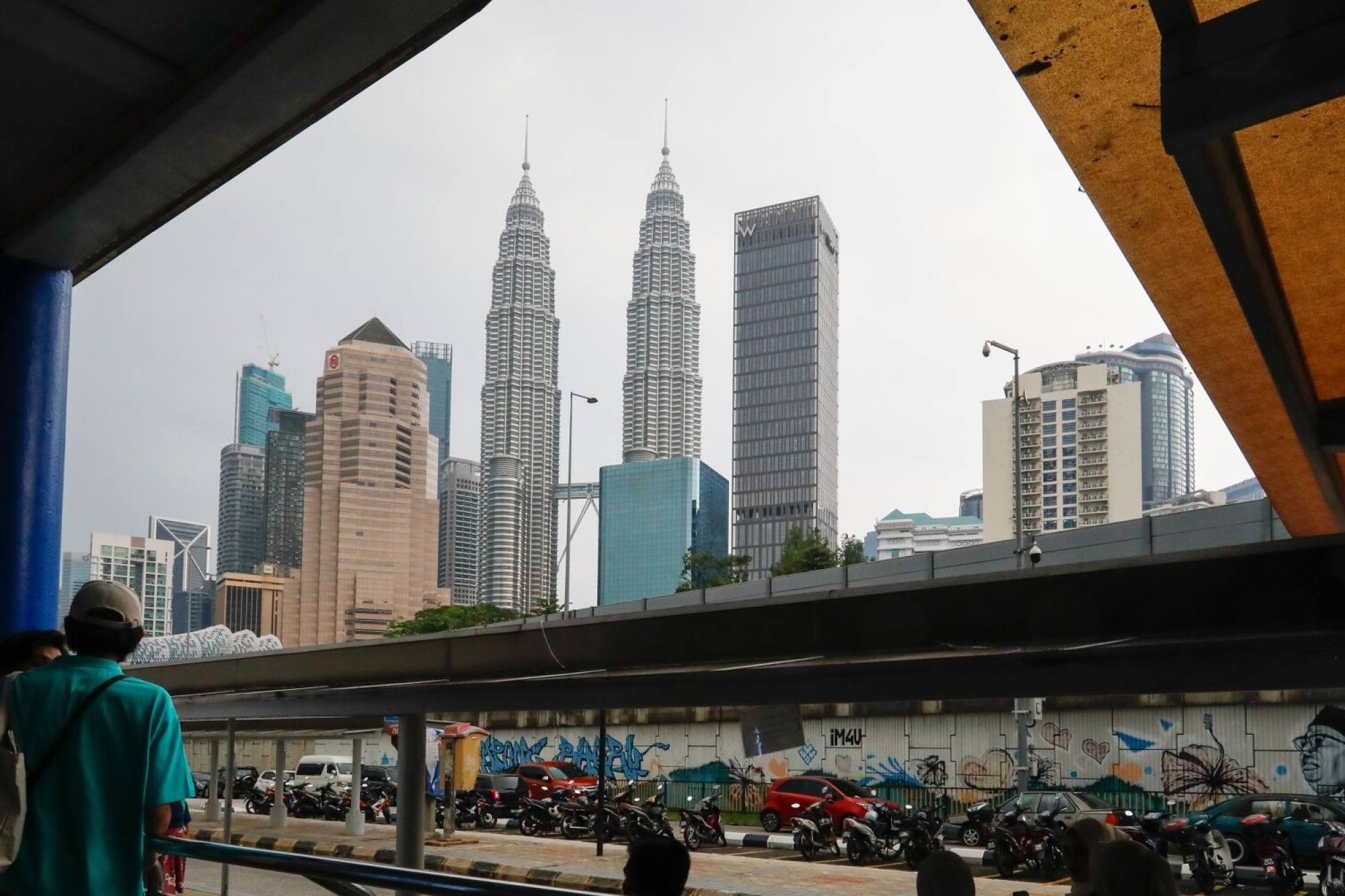 The Petronas Twin Towers, centre, in Kuala Lumpur. Malaysia’s government is promoting it as an ideal launch pad for tech start-ups. Photo: Bloomberg