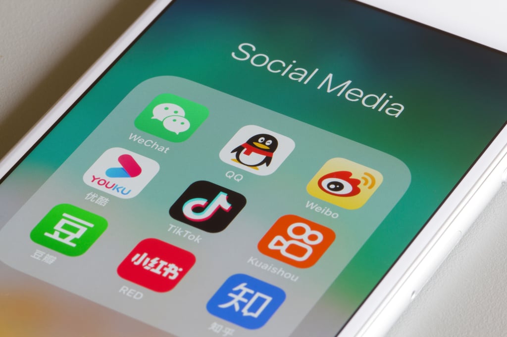 WeChat competes against various social media apps on the mainland in providing day-to-day news to internet users. Photo: Shutterstock