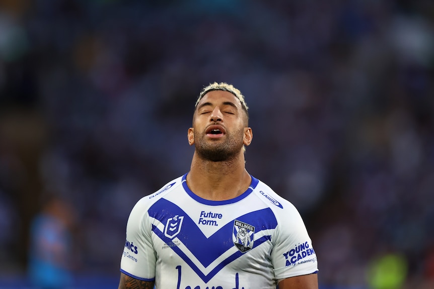 Viliame Kikau looks up