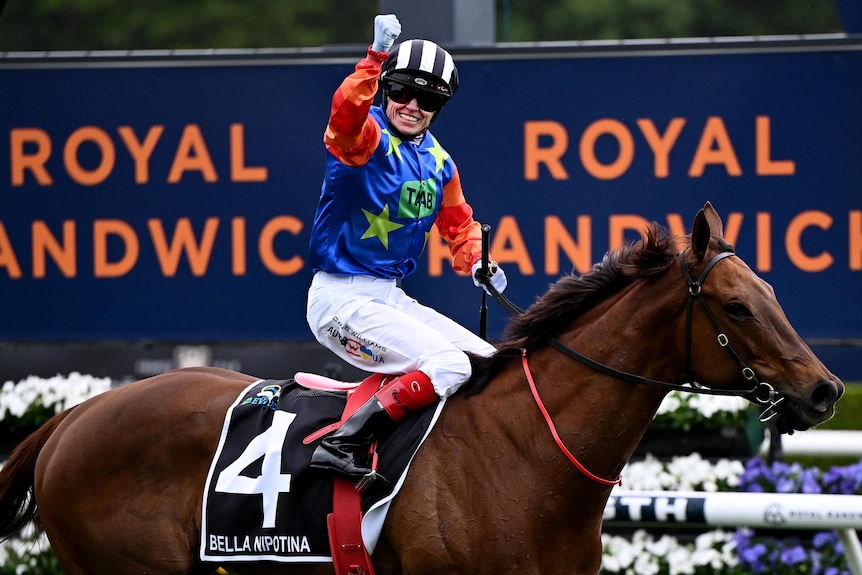 Craig Williams celebrates with Bella Nipotina