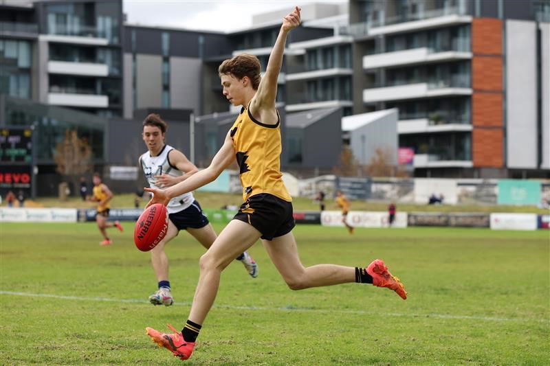 Cody Angove is heading to the GWS Giants at No.24.