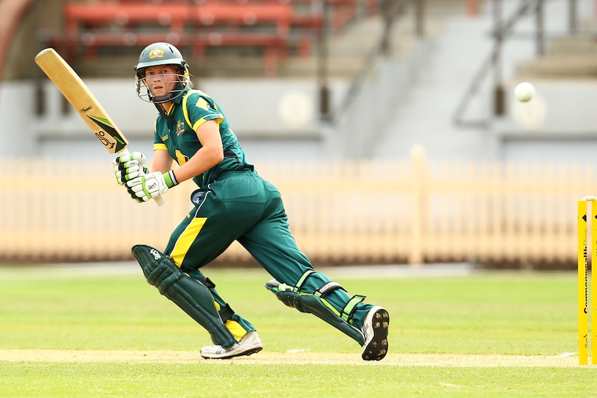 Meg Lanning plays a shot