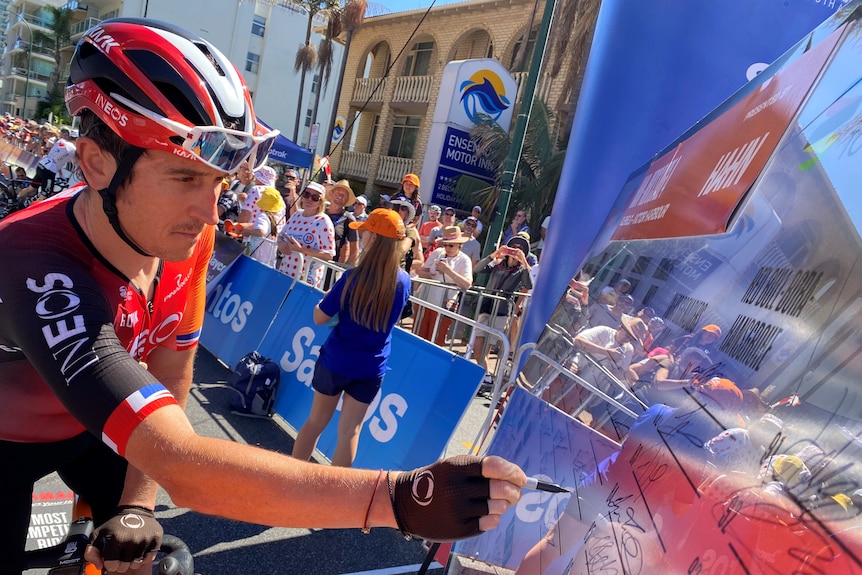 Geraint Thomas signs on