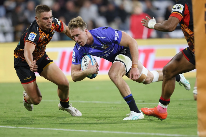 Harry Potter scores a try for Western Force.