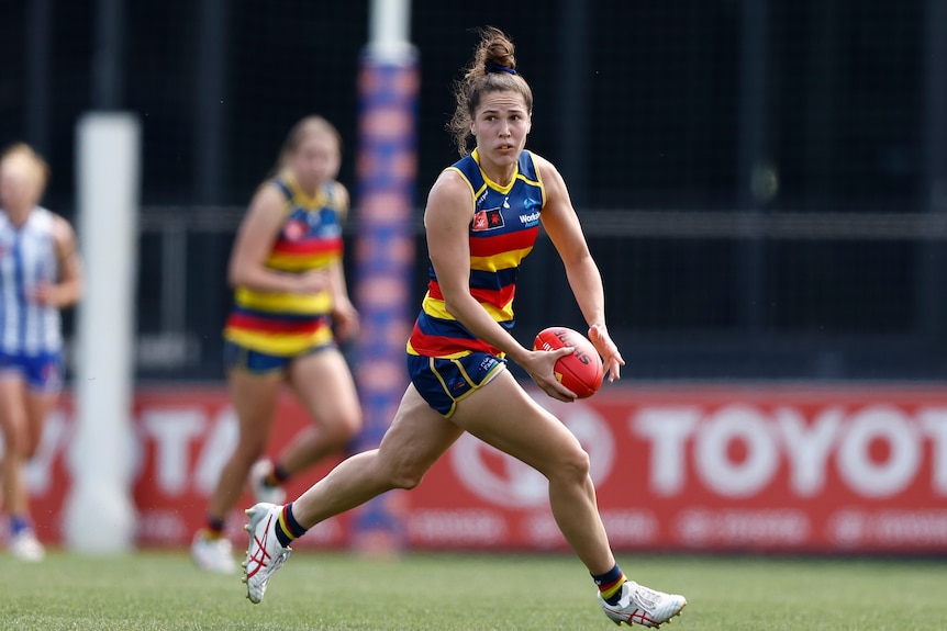 Najwa Allen of the Crows in action during the 2023 AFLW Second Preliminary Final match. 