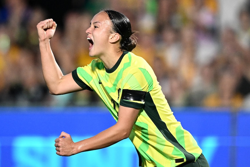 Sayer goal celebrate