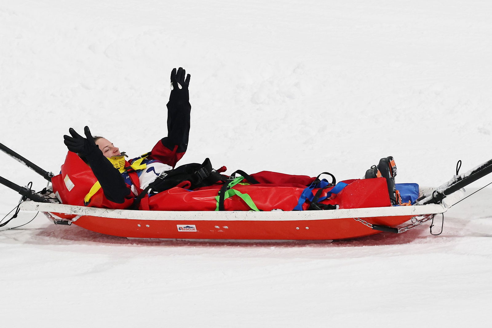 Cassie Sharpe stretchered from halfpipe course.