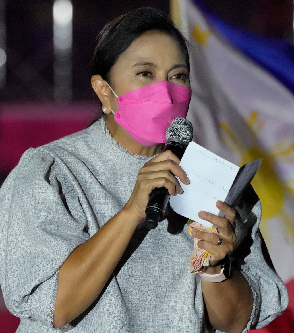 Leni Robredo campaigns against Ferdinand Marcos Jnr in Pasay City on April 23, 2022. Photo: AP Leni Robredo campaigns against Ferdinand Marcos Jnr in Pasay City on April 23, 2022. Photo: AP