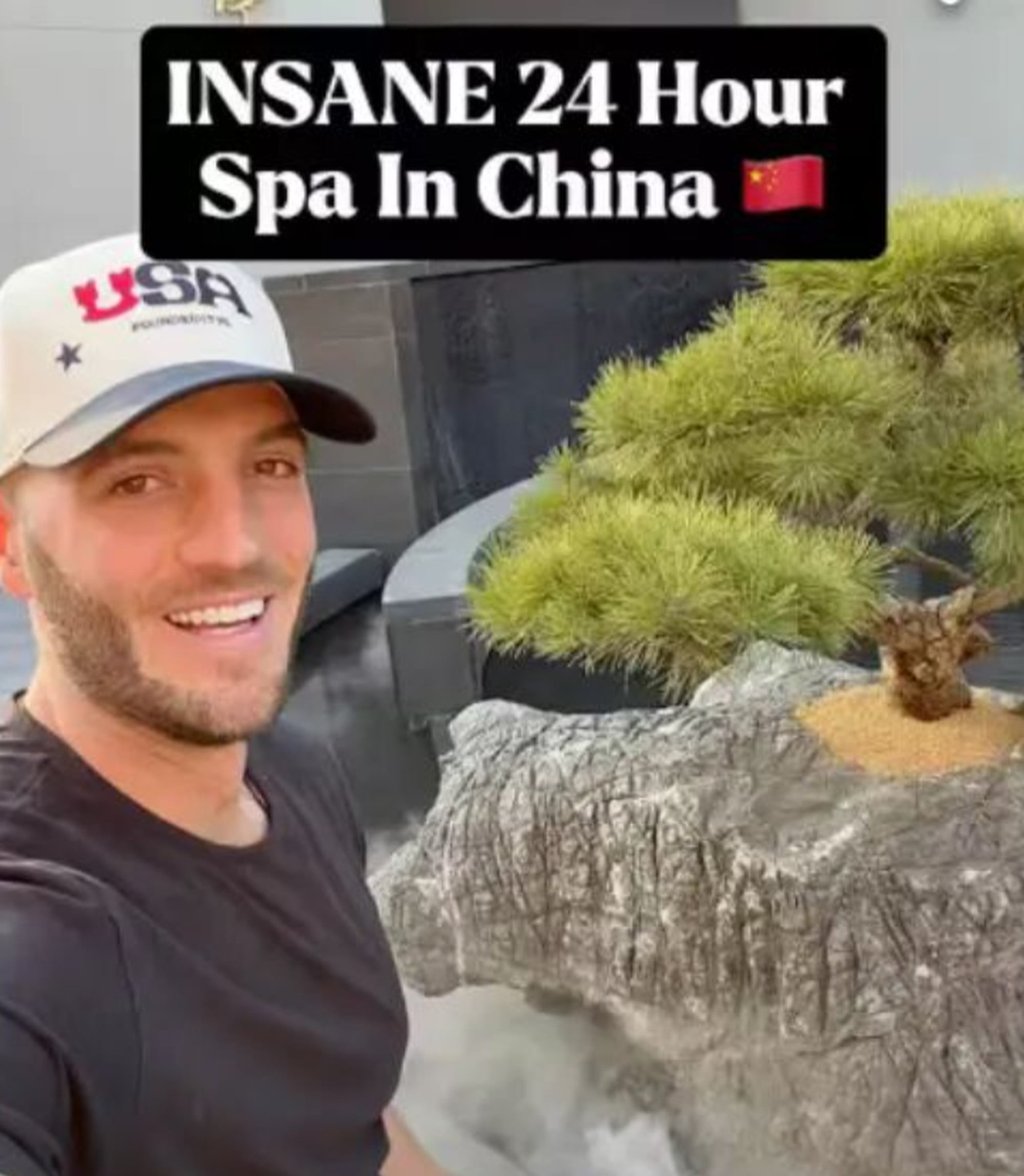 The above foreign customer extols the virtues of China’s 24-hour spa culture. Photo: jwview