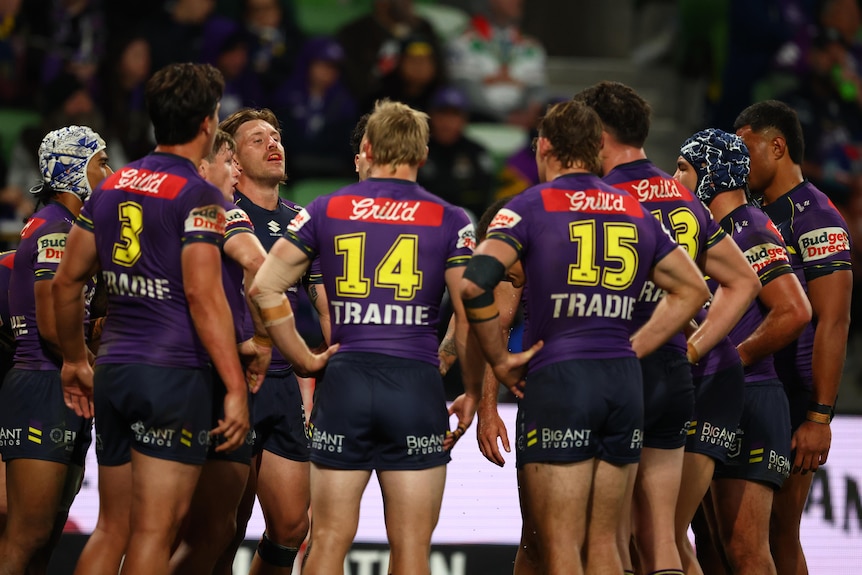 Melbourne slump together after conceding a try 