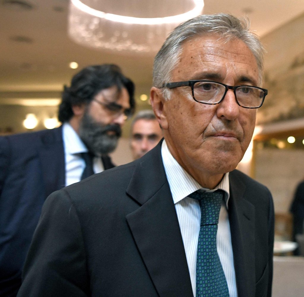 Then Autostrade per l’Italia CEO Giovanni Castellucci leaves a hotel in Genoa after a news conference about the collapsed Morandi Bridge on August 18, 2018. Photo: AFP Then Autostrade per l’Italia CEO Giovanni Castellucci leaves a hotel in Genoa after a news conference about the collapsed Morandi Bridge on August 18, 2018. Photo: AFP