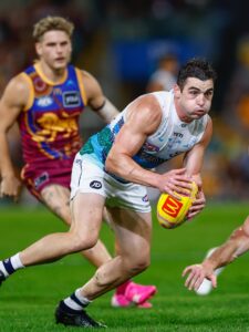 Live: Cats face Lions in blockbuster clash at Kardinia Park