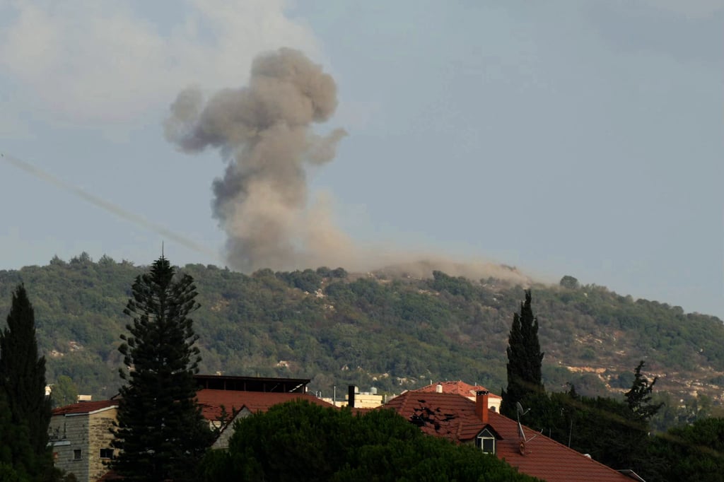 Smoke rises from the site of Israeli strikes that targeted the strategic Ali Taher hill early on Saturday. Photo: AFP Smoke rises from the site of Israeli strikes that targeted the strategic Ali Taher hill early on Saturday. Photo: AFP