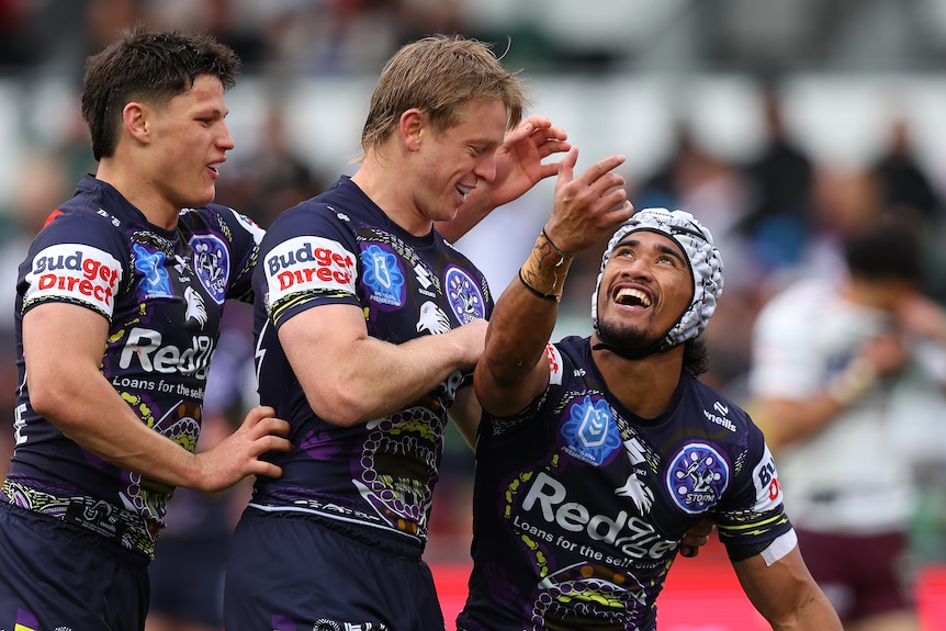 Sua Fa'alogo celebrates