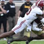 Don’t Let Politicians Who Yell ‘Touchdown!’ During Homerun Trots Regulate College Sports