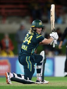 Aussies survives dramatic collapse to beat New Zealand in first women’s T20