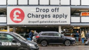 Drop-off charges at UK airports to be reviewed after sharp increase